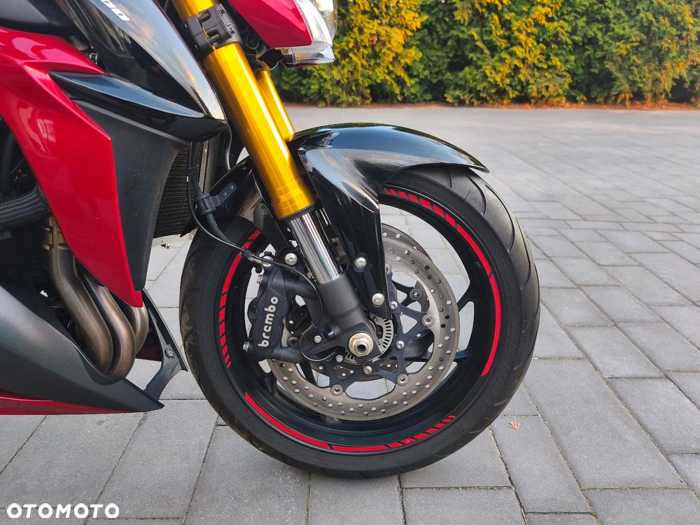 Suzuki GSX 1000 - 10