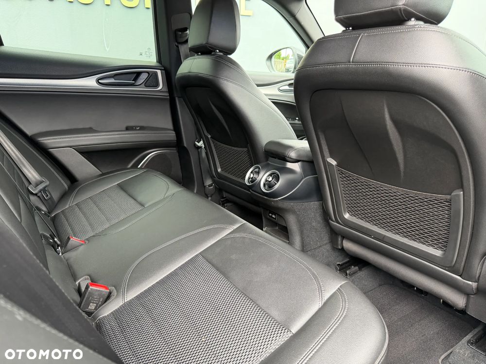 Alfa Romeo Stelvio 2.0 Turbo Q4 - 29