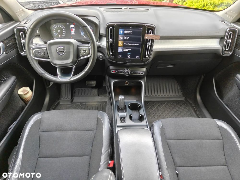 Volvo XC 40 T4 AWD Geartronic Momentum - 11