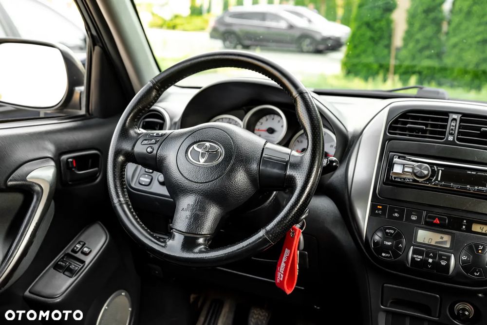 Toyota RAV4 4x4 Edition - 23