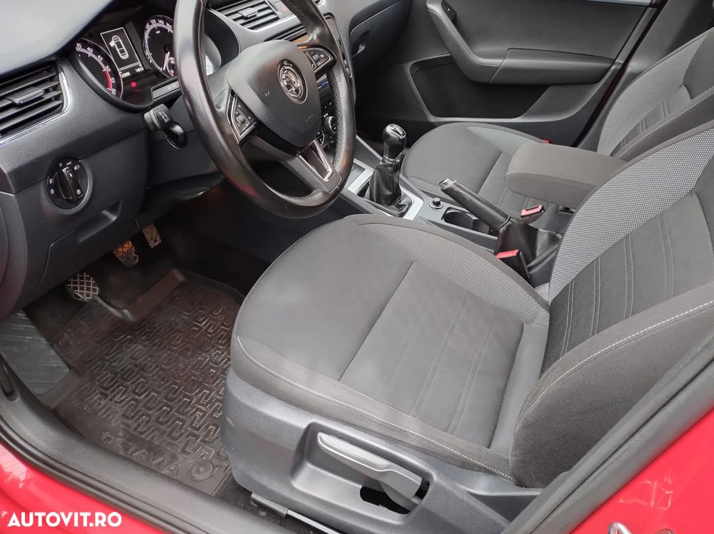 Skoda Octavia 1.6 TDI Active - 5