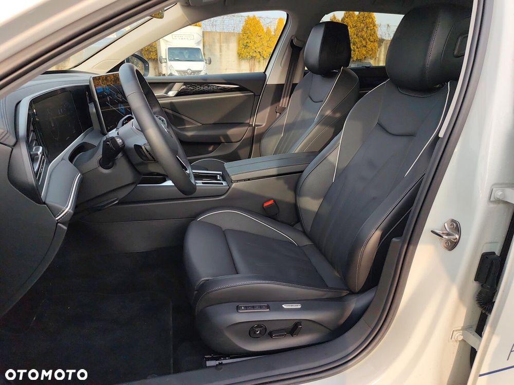 Volkswagen Passat - 15