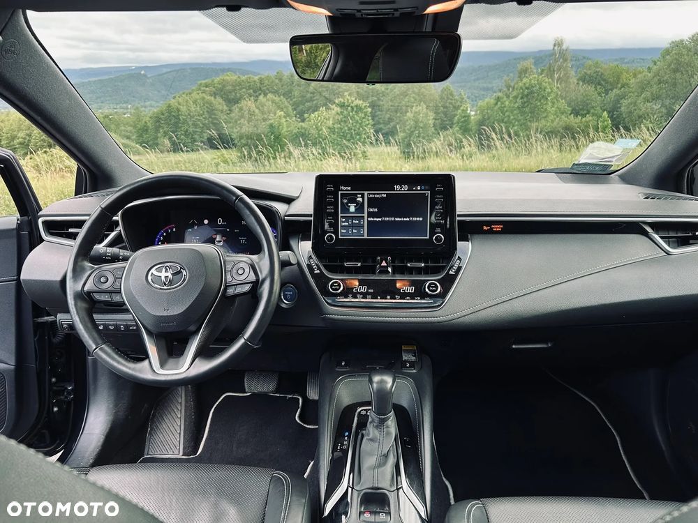 Toyota Corolla 2.0 Hybrid Executive - 34