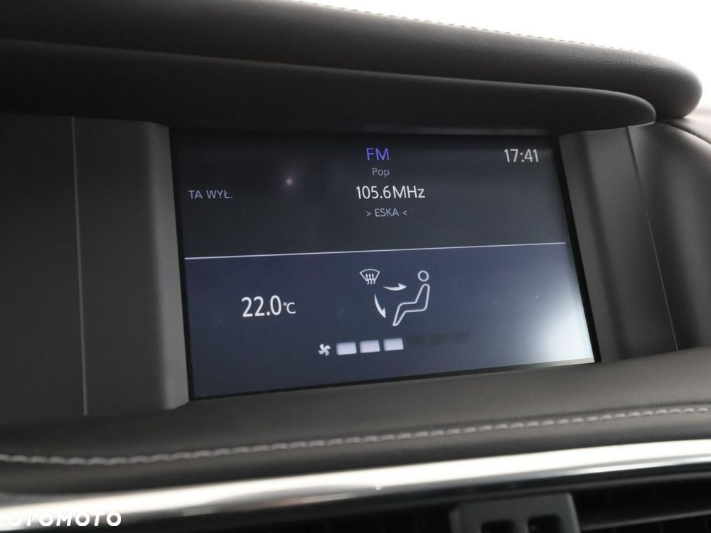Infiniti Q30 - 25