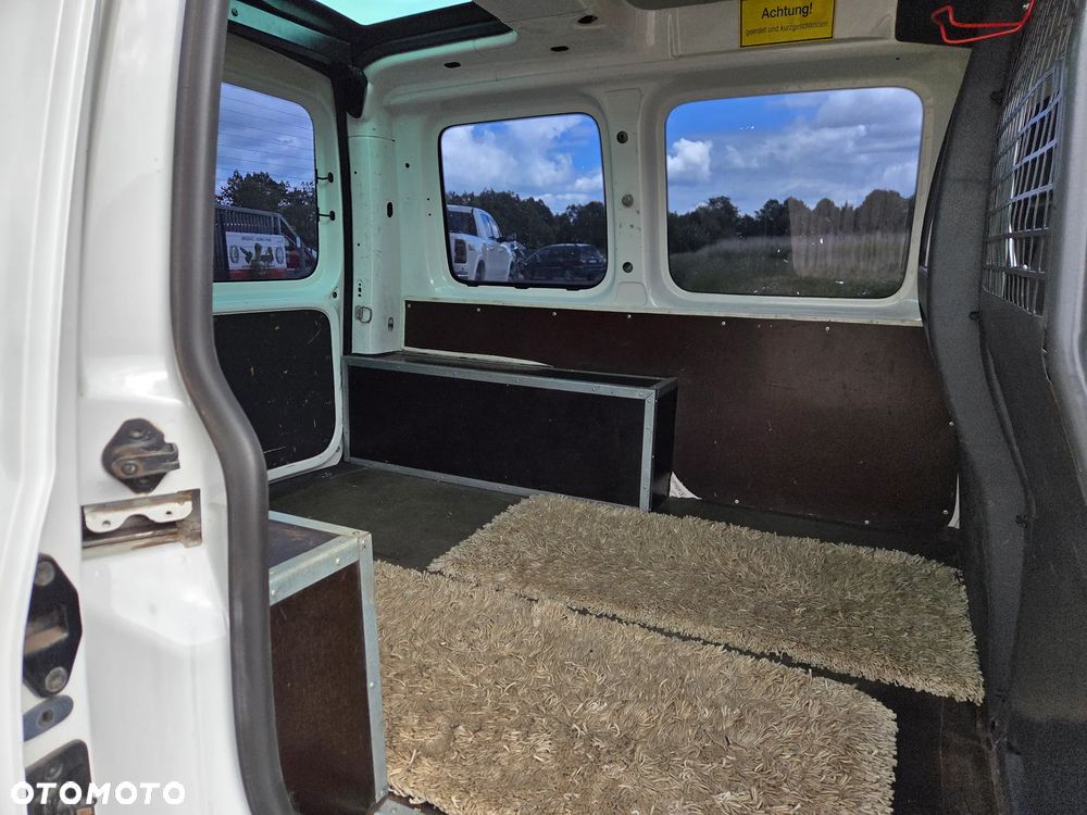 Volkswagen Caddy - 13