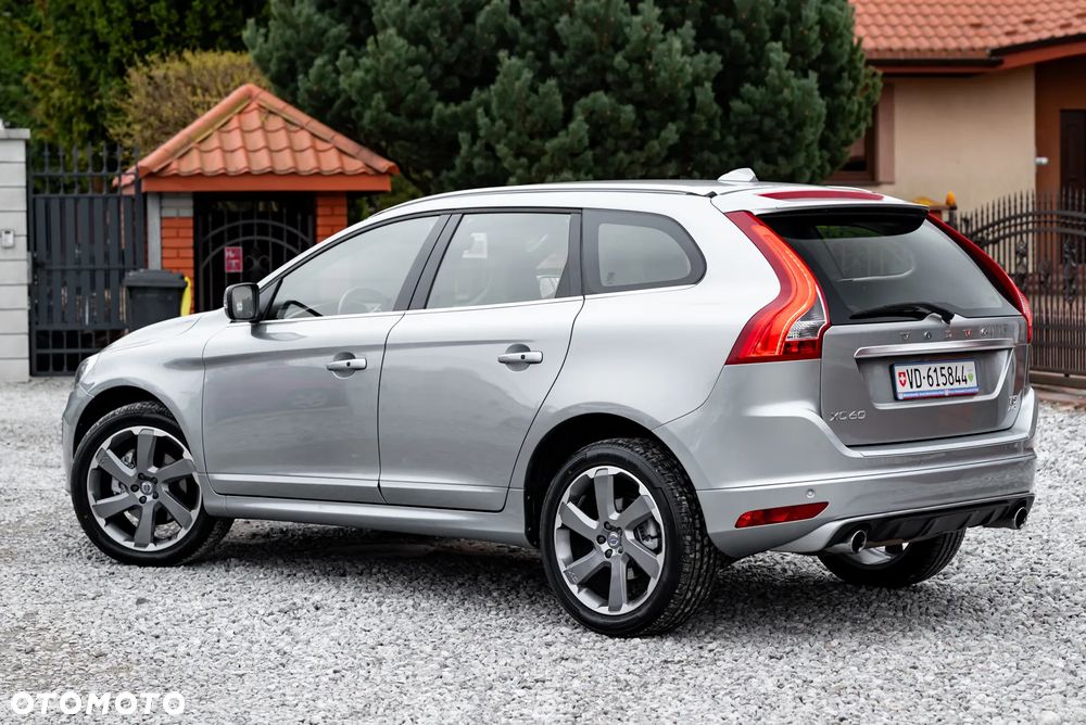 Volvo XC 60 T5 AWD R-Design Momentum EU6 - 15