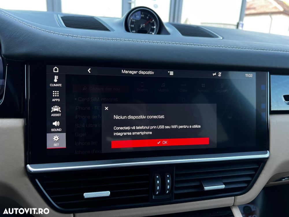 Porsche Cayenne - 35