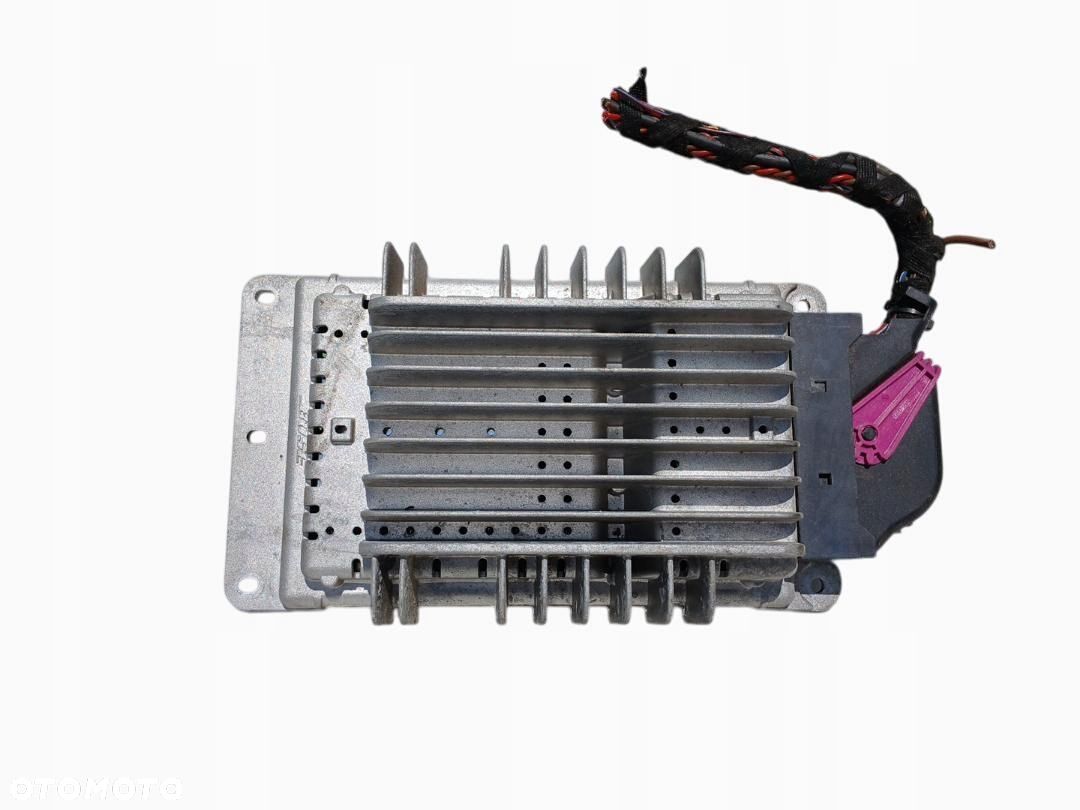 WZMACNIACZ RADIA CAR AUDIO BOSE AUDI A3 8P 8P7035223A - 1