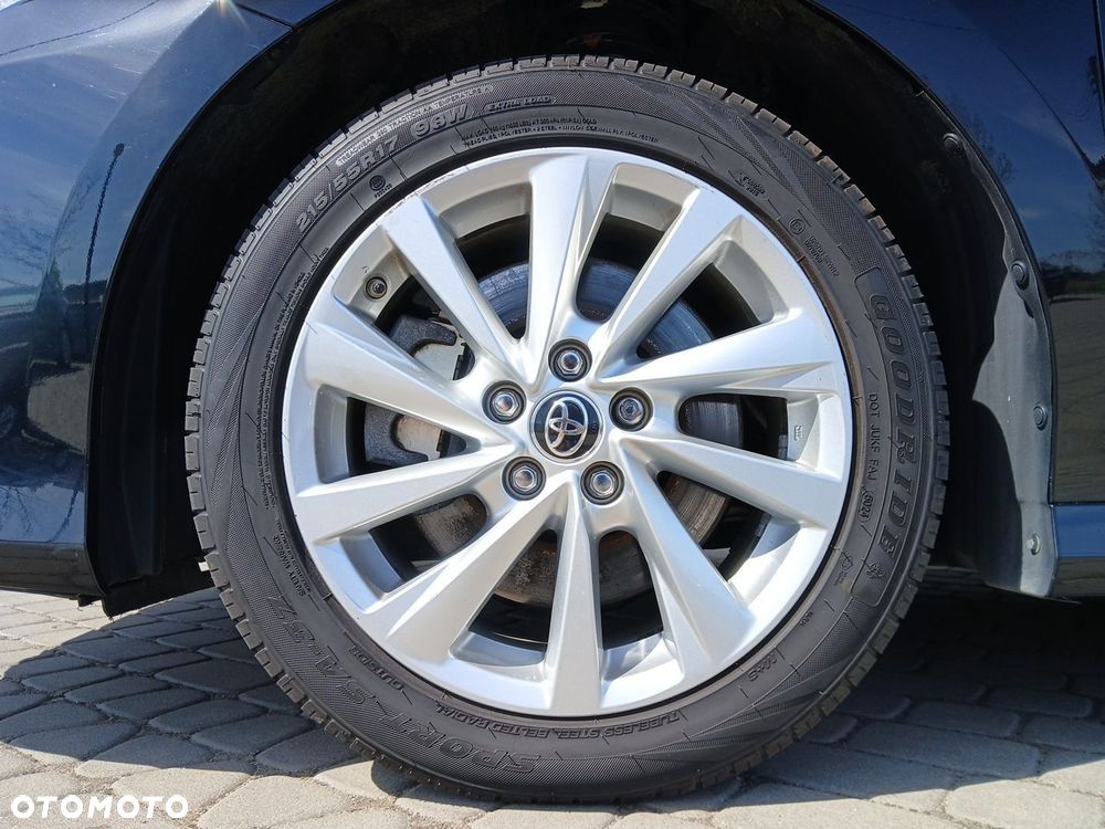 Toyota Camry 2.5 Hybrid Comfort CVT - 37