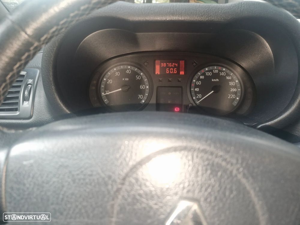 Renault Clio 1.5 dCi Confort - 12
