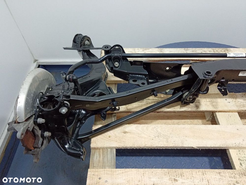 BMW 1 F40 F44 F45 BELKA SANKI WÓZEK ZAWIESZENIA TYŁ 6851560 - 7