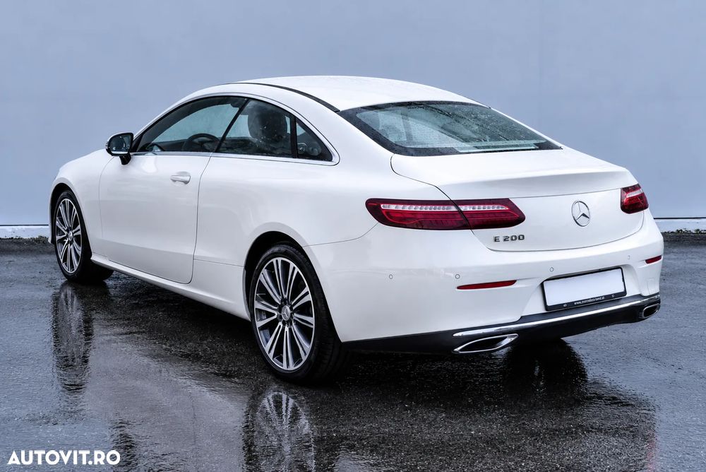 Mercedes-Benz E 200 MHEV - 4