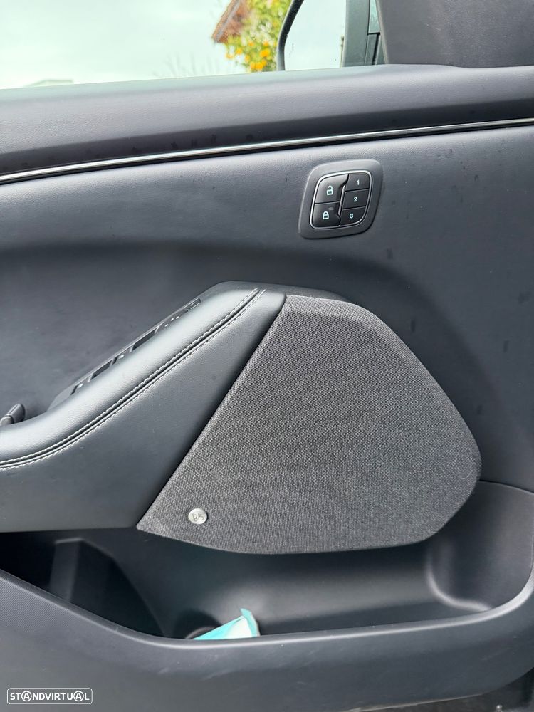 Ford Mustang Mach-E Standard - 12