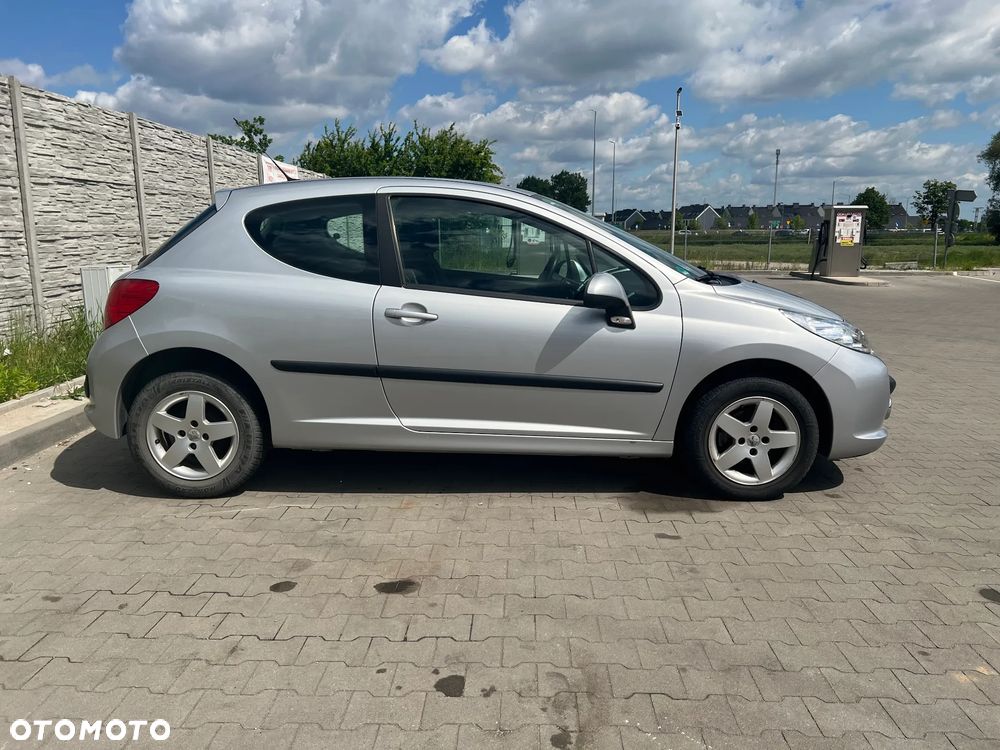Peugeot 207 - 2