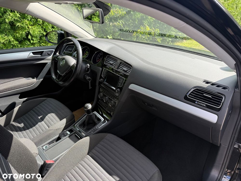 Volkswagen Golf 1.6 TDI BlueMotion Technology Cup - 21