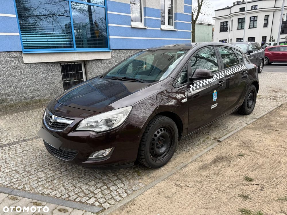 Opel Astra 1.6 Cosmo - 1
