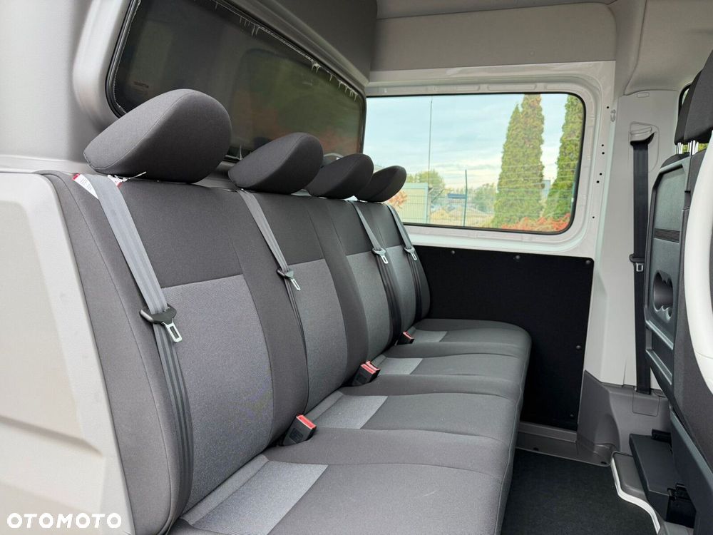 Volkswagen Crafter - 13