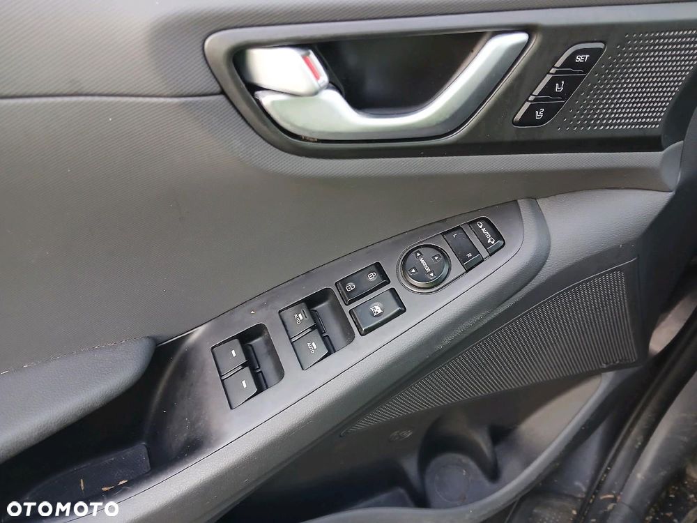 Hyundai IONIQ Plug-in hybrid Premium - 15