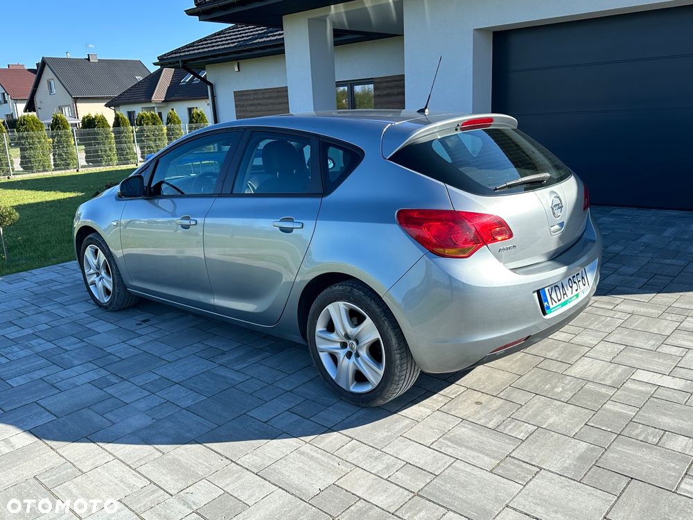 Opel Astra 1.4 Enjoy - 4