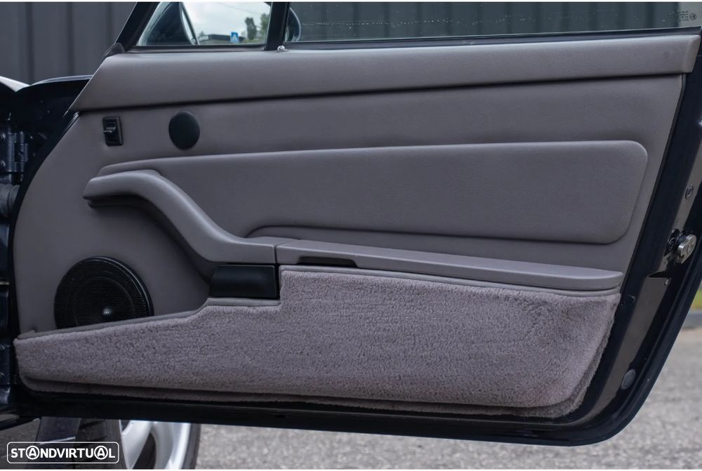 Porsche 911 (993) Coupé 3.6 Carrera 2 - 26