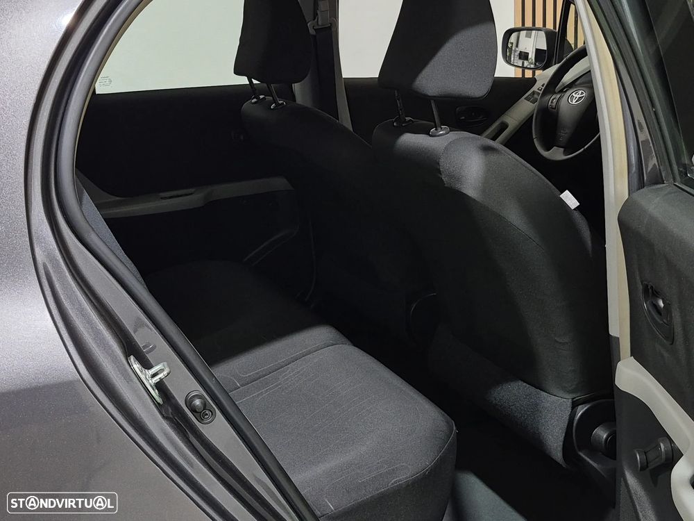 Toyota Yaris 1.0 VVT-i Comfort - 17