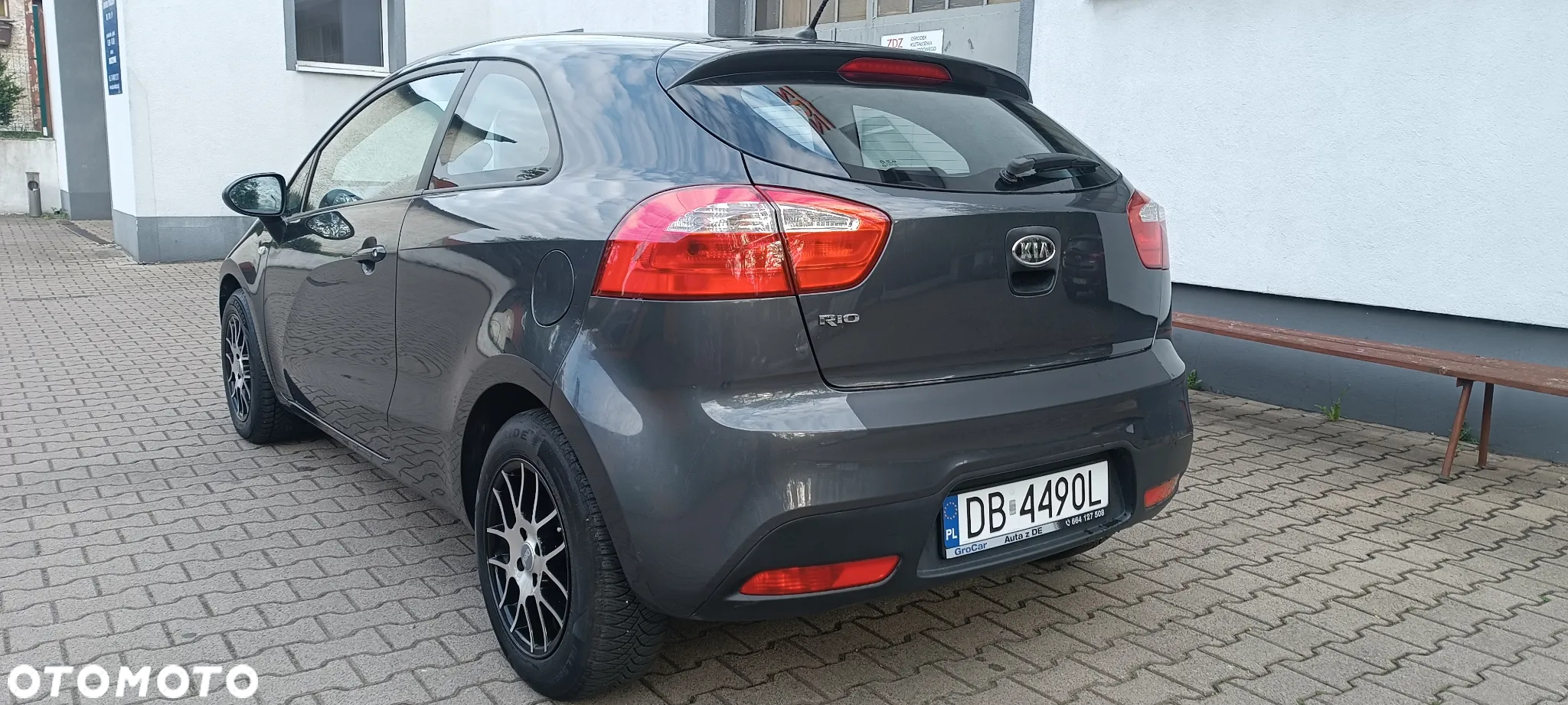 Kia Rio 1.2 Attract - 2