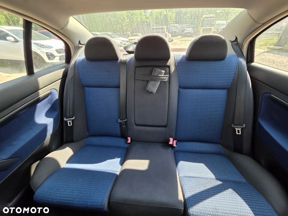 Skoda Superb 2.0 Classic - 7