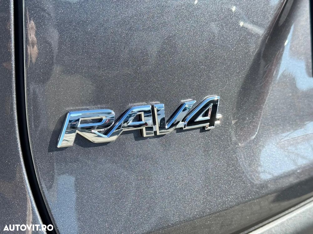 Toyota RAV4 - 11