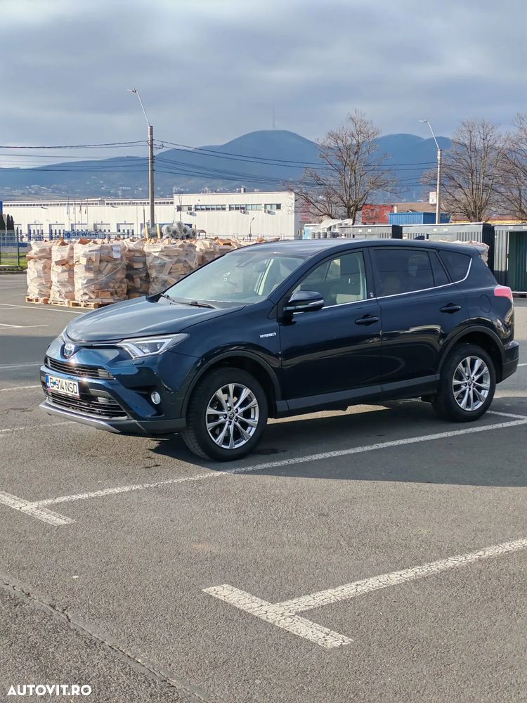 Toyota RAV4 - 1