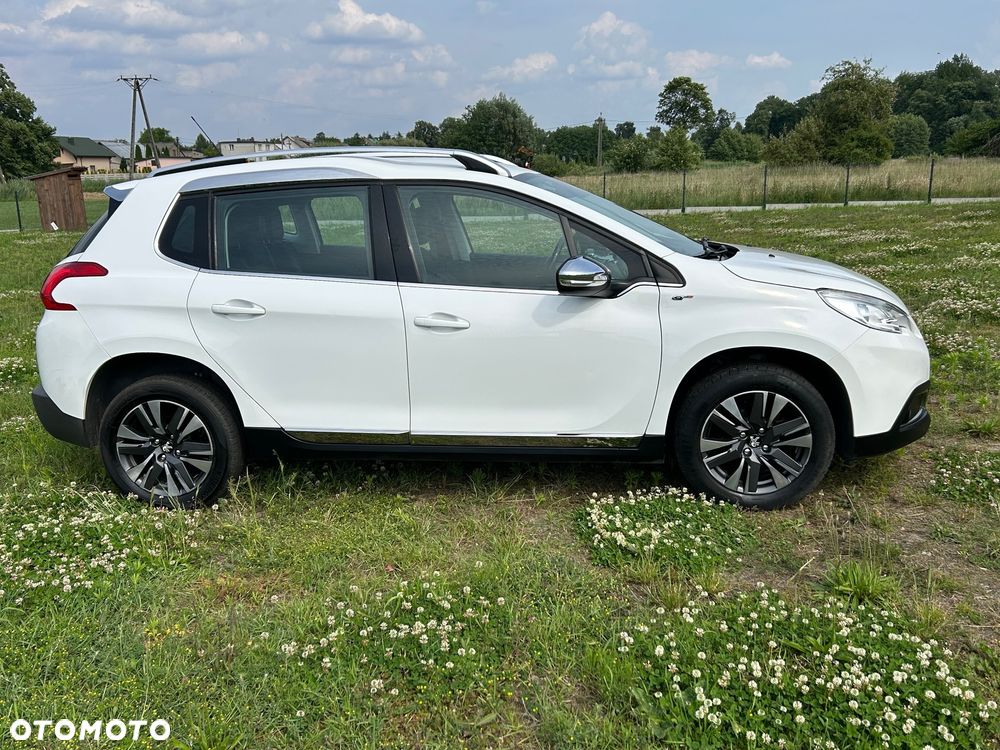 Peugeot 2008 1.6 e-HDi Allure S&S - 14