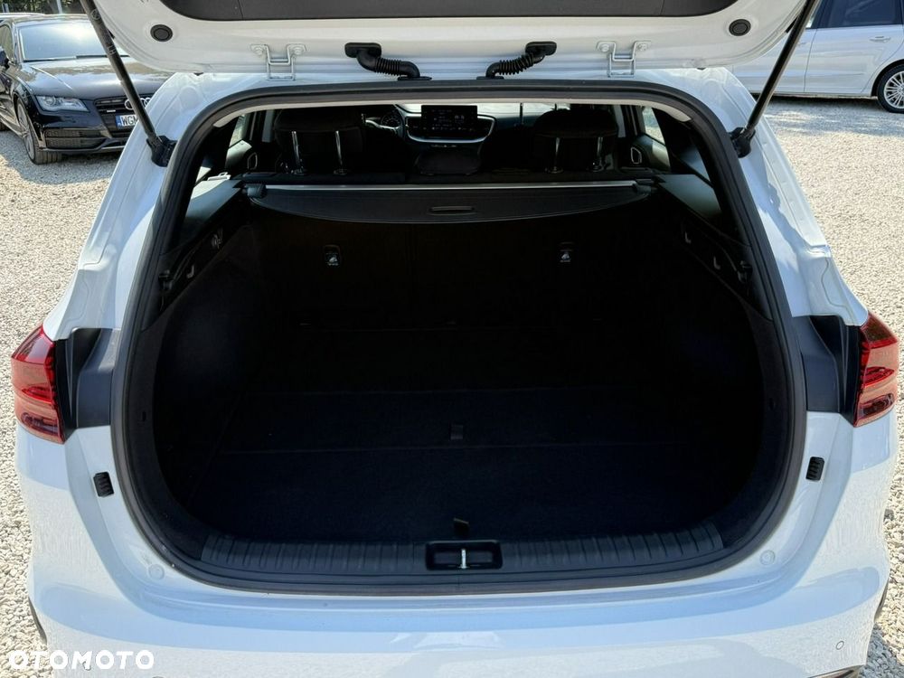 Kia Ceed - 14