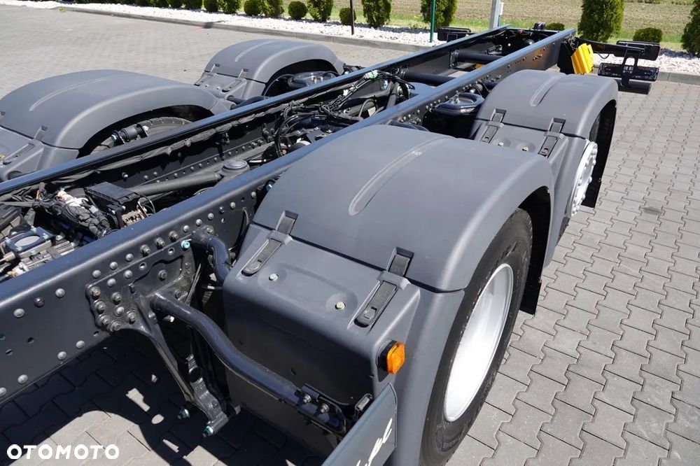 MAN TGX 26.520 / 6x2 / RAMA DŁ. 9,1M / OŚ PODNOSZONA / SKRĘTNA  / DO ZABUDOWY / FABRYCZNIE NOWY - 11