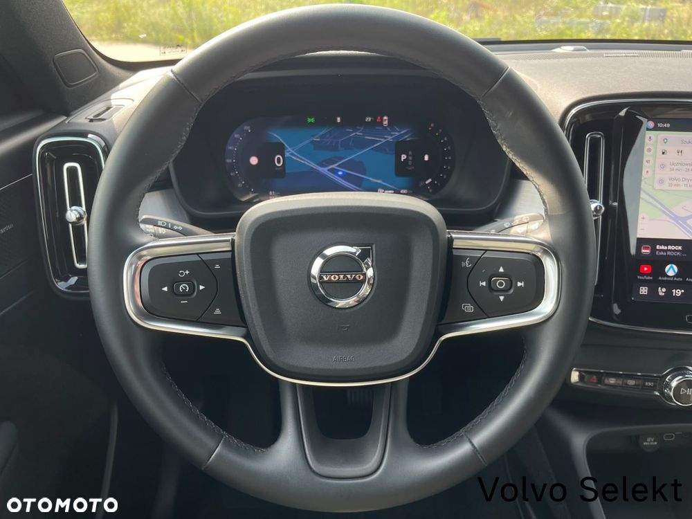 Volvo XC 40 B3 Plus Dark - 12