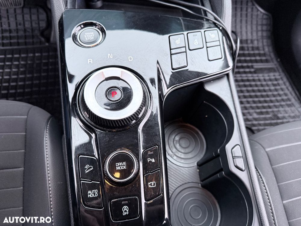 Kia Sportage 1.6 T-GDI HEV 6AT 4x2 Style - 17