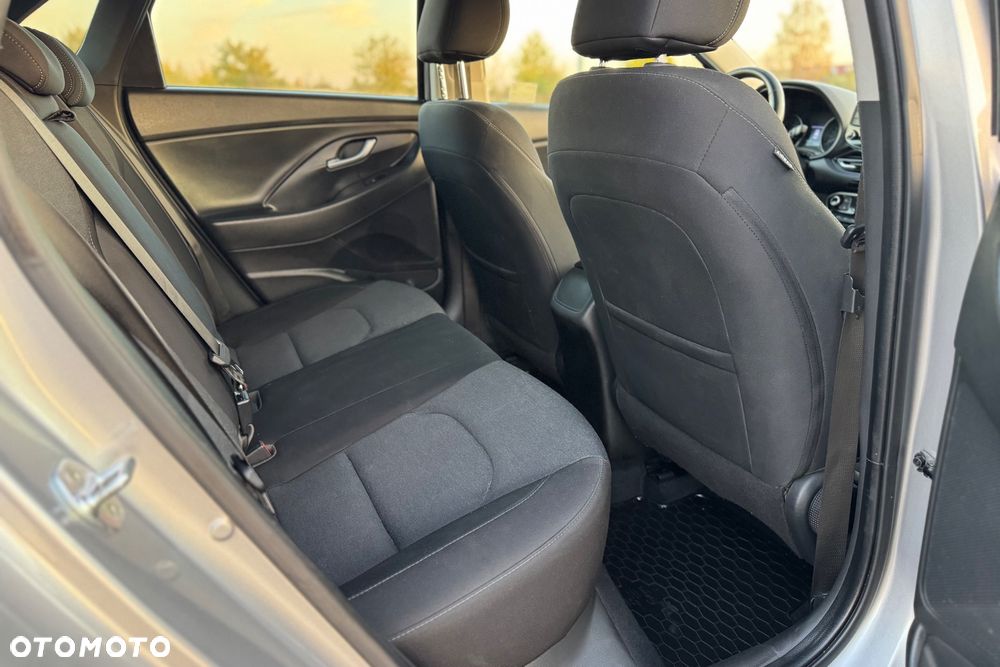 Hyundai i30 1.5 DPI Smart - 29