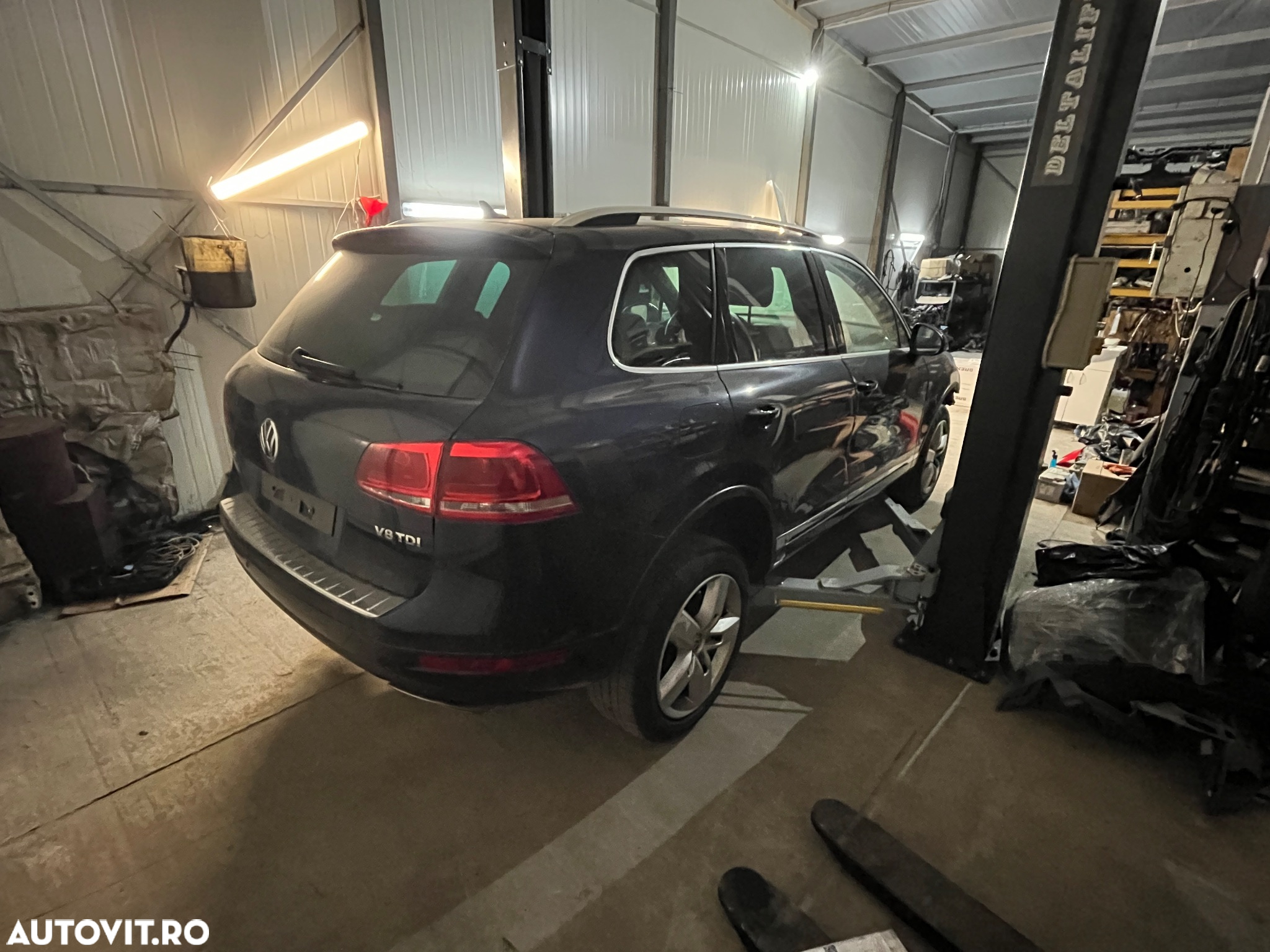 Dezmembram volkswagen touareg 4.2 tdi 2014 147.000 km - 14