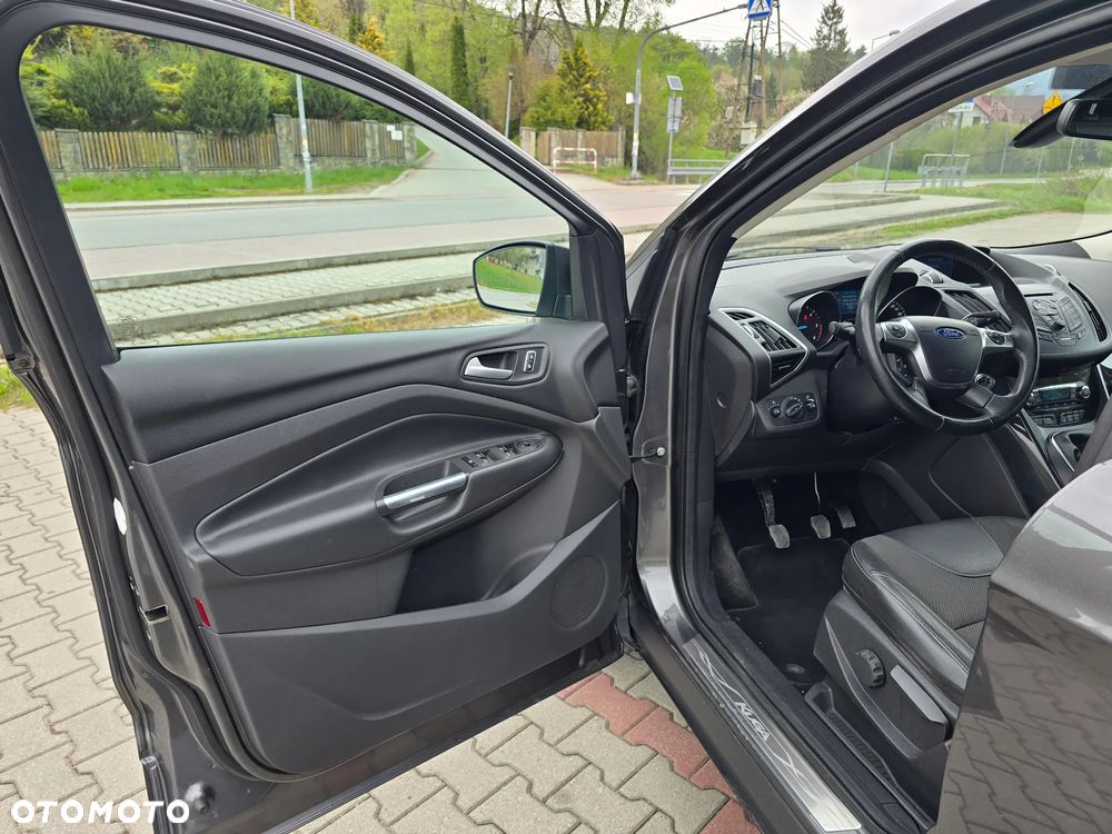 Ford Kuga 2.0 TDCi 4WD Titanium - 17