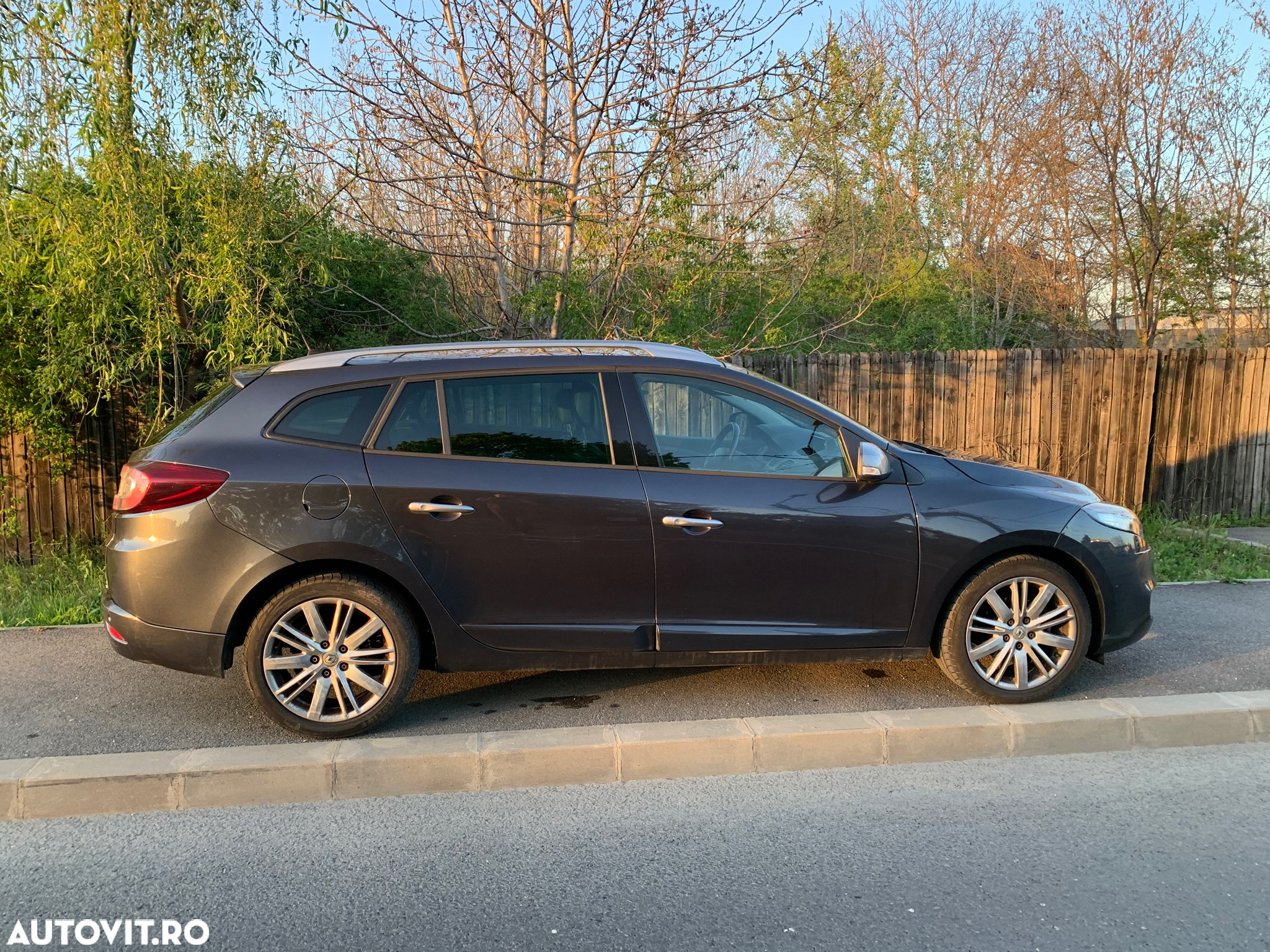 Renault Megane ENERGY dCi 110 GT LINE - 20
