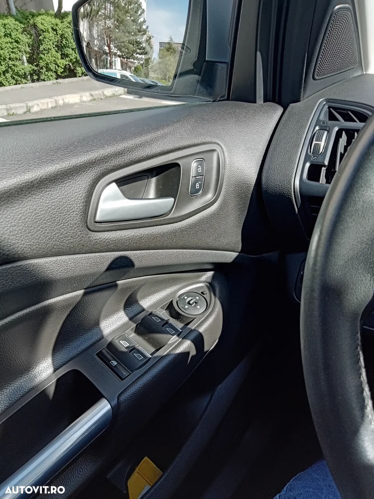 Ford Kuga 2.0 TDCi 4x4 Aut. Business Edition - 5