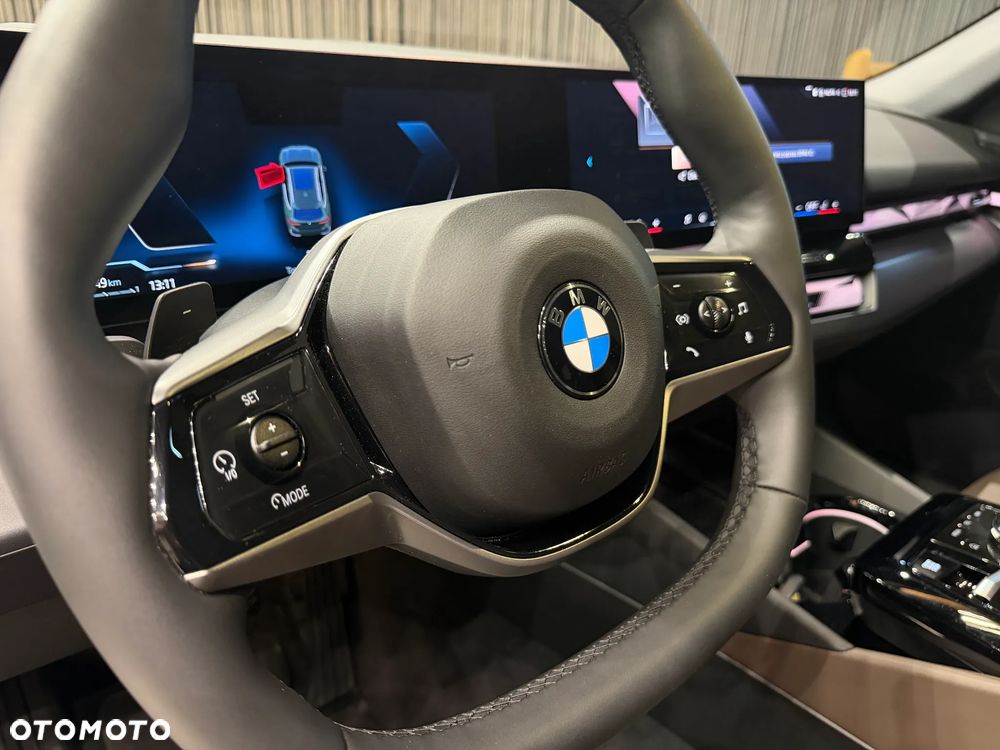 BMW Seria 5 520d mHEV - 10