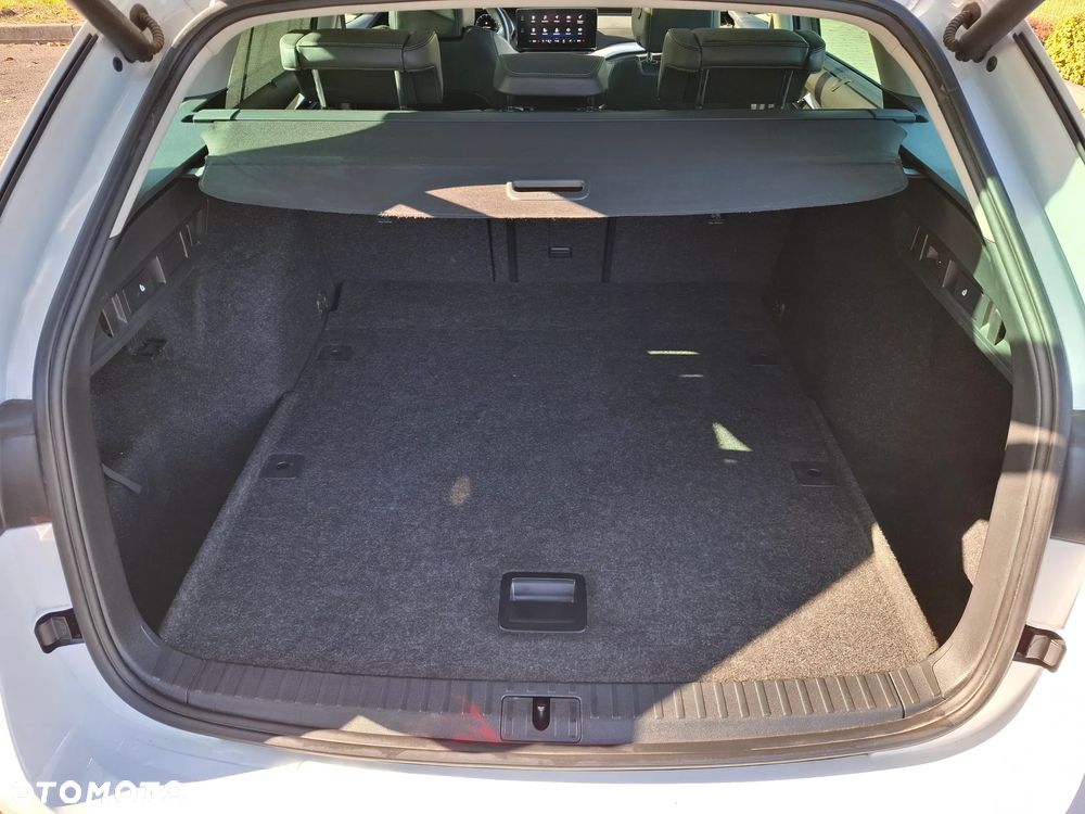 Skoda Octavia 2.0 TDI DSG 4x4 Scout - 28