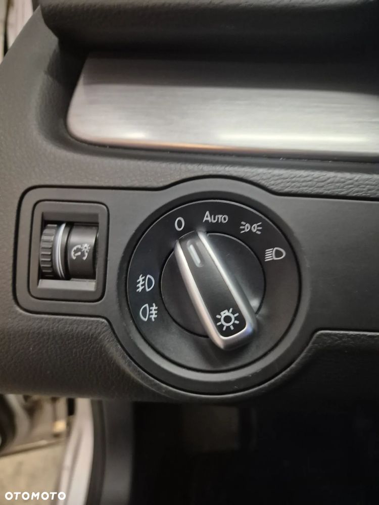 Volkswagen Passat 2.0 TDI DPF DSG Comfortline - 17