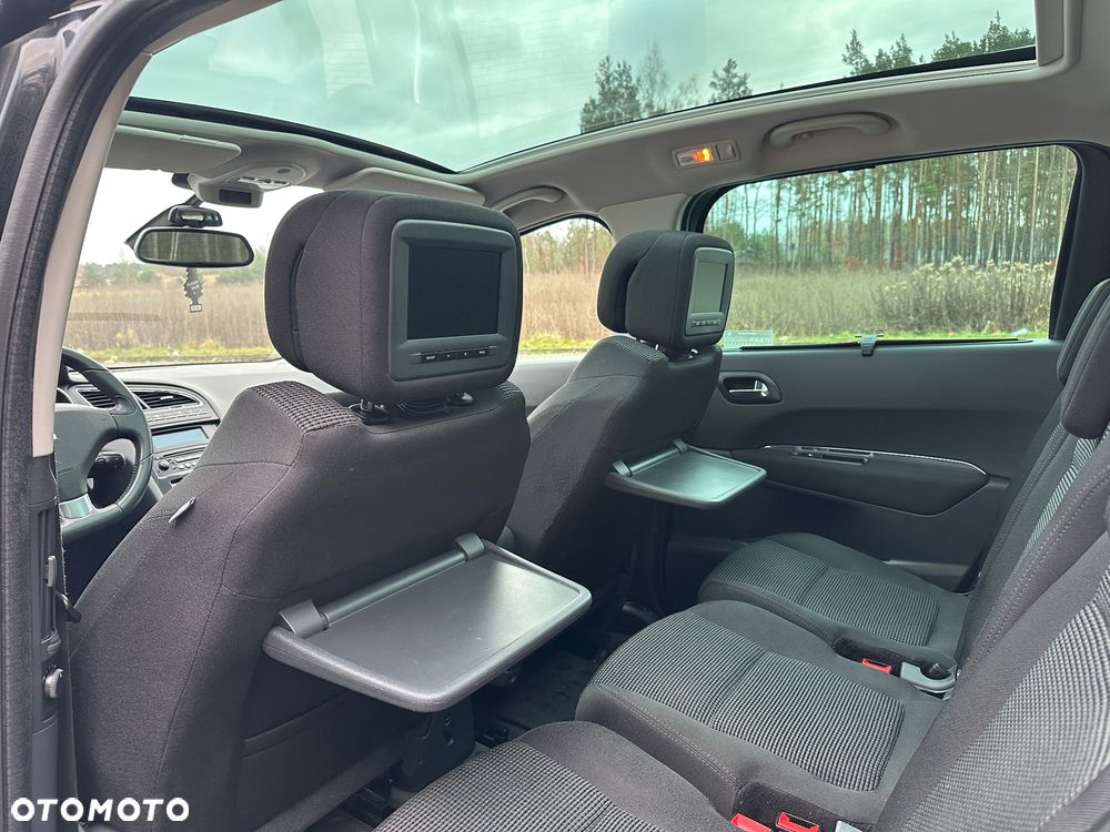 Peugeot 5008 HDI FAP 150 Family Plus - 18