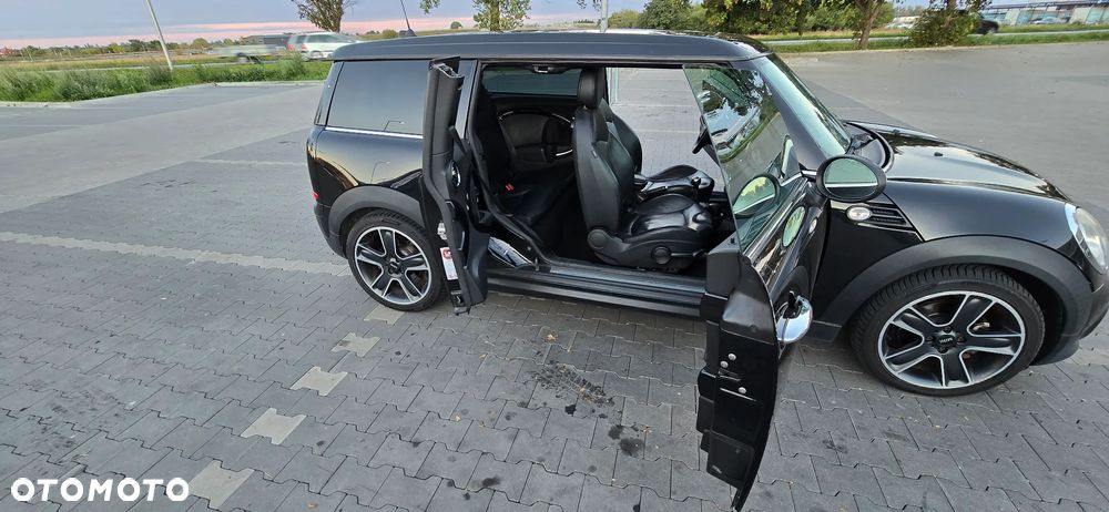 MINI Clubman Cooper D - 11