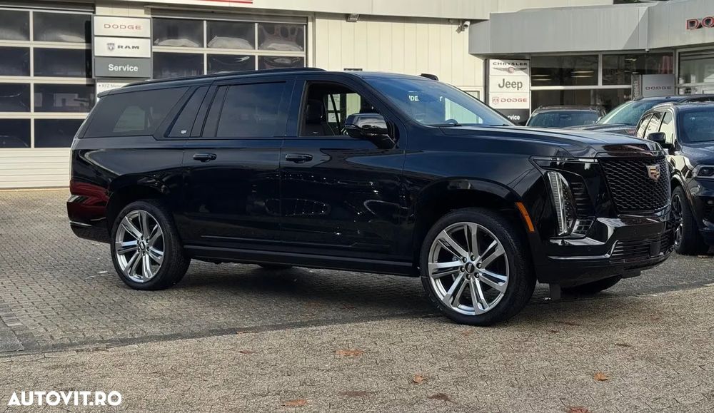 Cadillac Escalade - 4