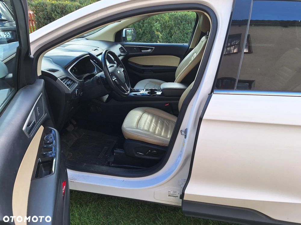 Ford Edge - 8