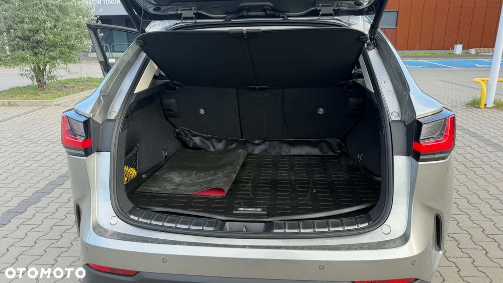Lexus NX 350h Business AWD - 8