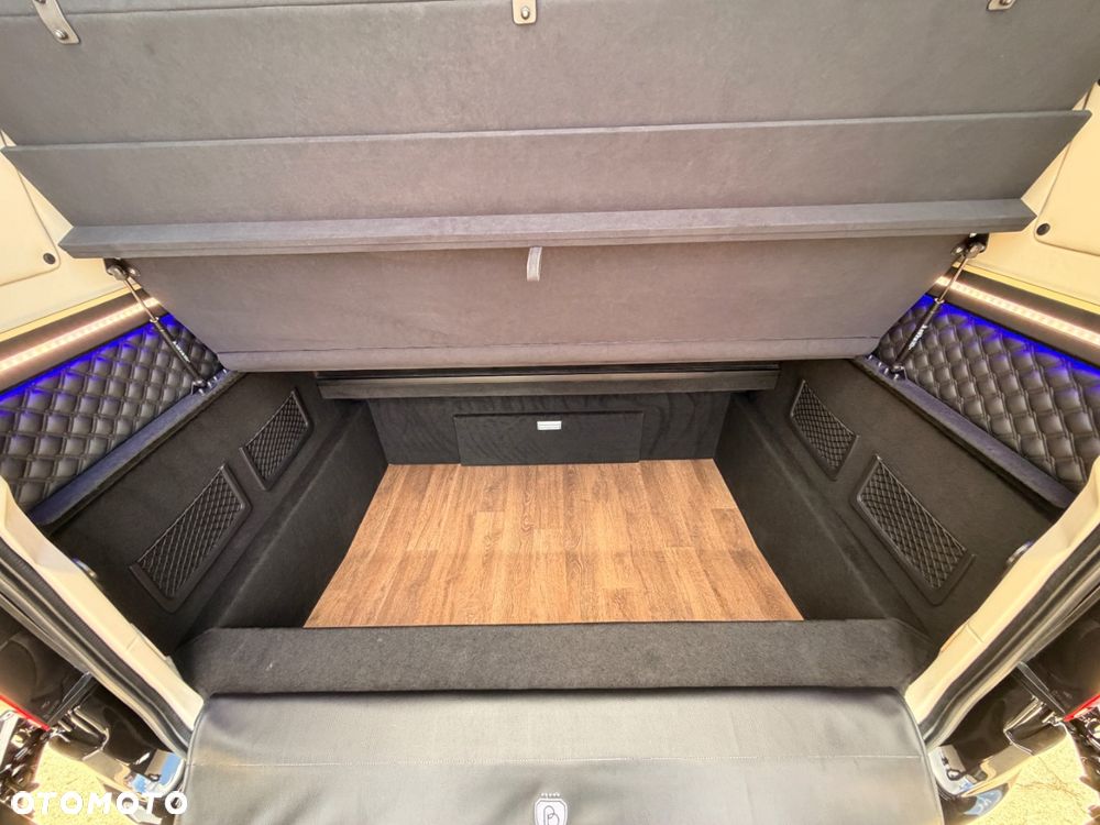 Mercedes-Benz Sprinter 519 - 10