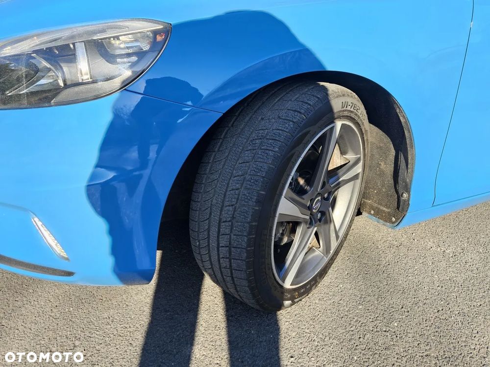 Volvo V40 D2 R-Design - 21