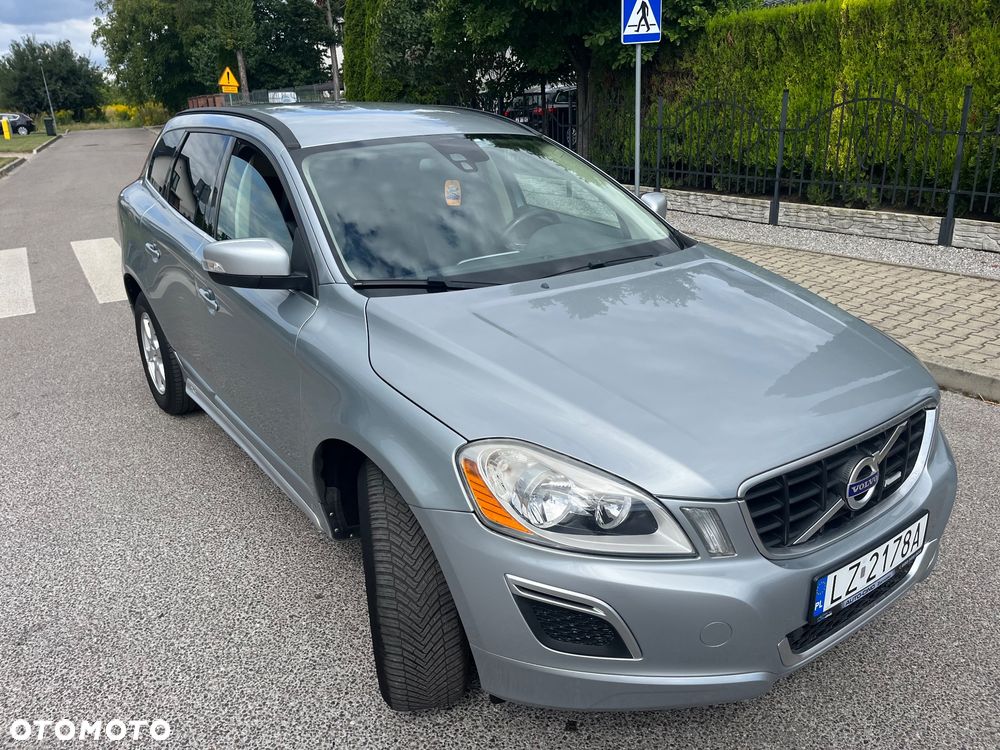 Volvo XC 60 D3 AWD R Design - 6